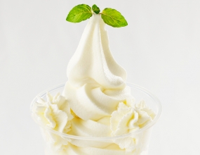 よつ葉の白いパフェ