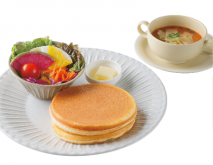 ⑥-1選べるスープお焼きたてパンケーキセット（サラダ付き）ミネストローネ（1,000円）